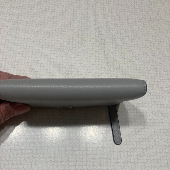 Like New Kate Spade New York Grey Leather Wallet/Card holder - Picture 4 of 11